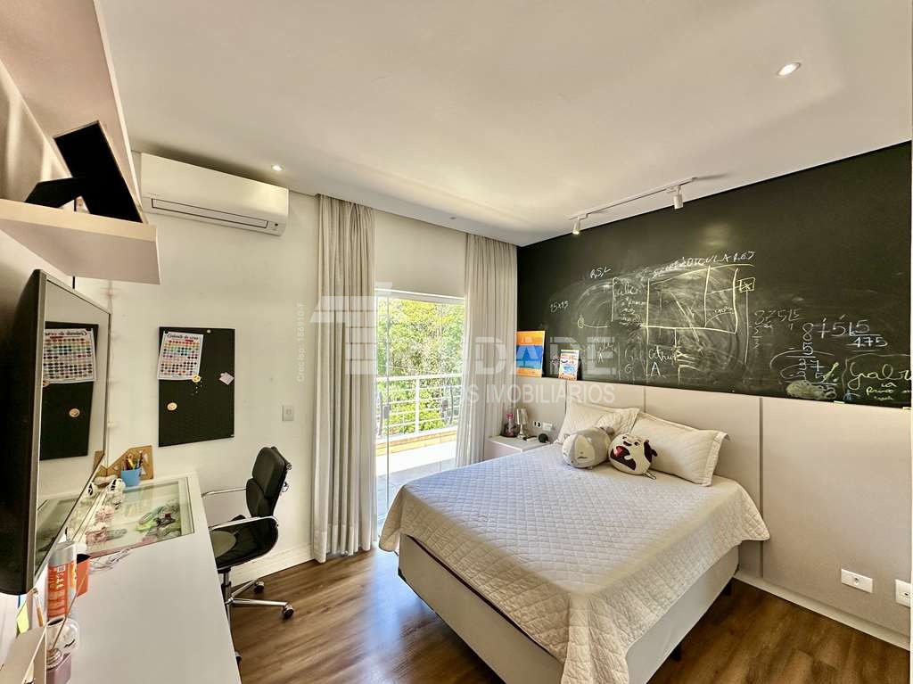 Casa impecável com 4 dormitórios / 3 suítes na Granja Viana, foto 47 de 53