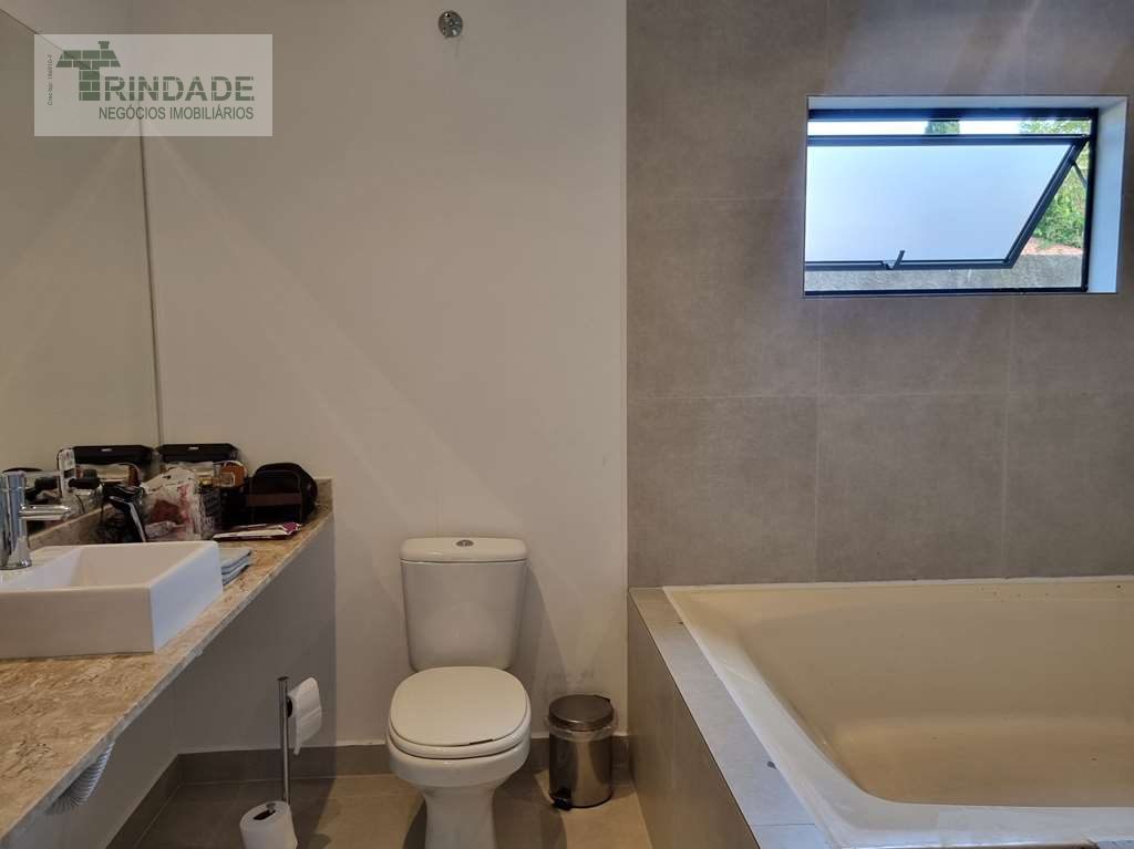 Linda casa térrea com 3 suítes na Granja Viana, foto 10 de 48