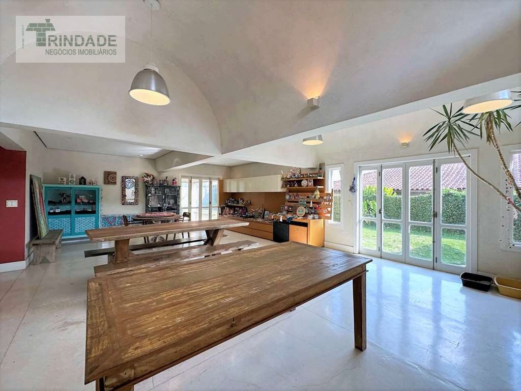 Casa térrea com 3 suítes na Granja Viana, foto 11 de 42