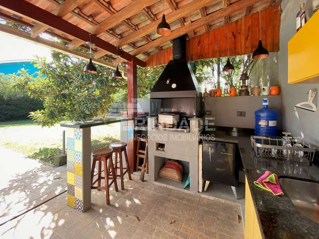Casa Térrea com 3 suítes, lote plano, piscina e Gourmet, foto 27 de 34