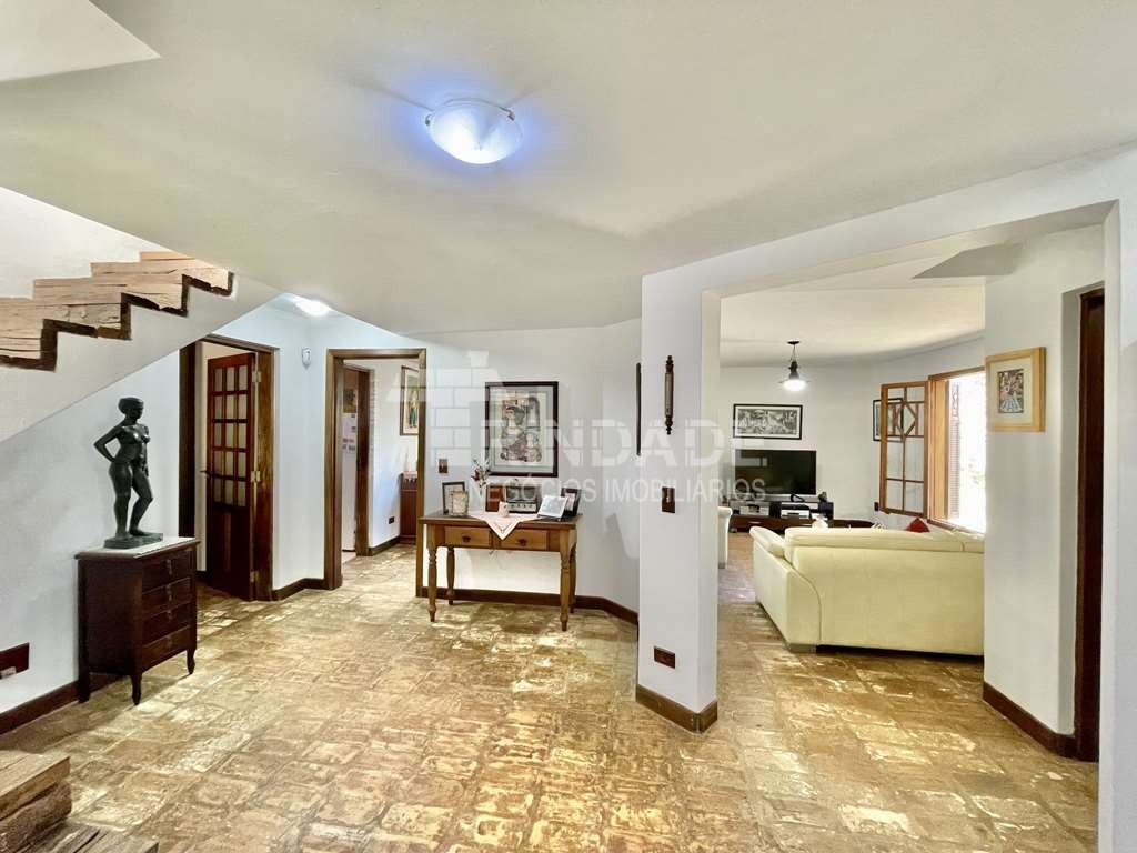 Casa com 3dormitórios/1suíte + hóspedes +caseiro / por 1.570.000,00, foto 16 de 49