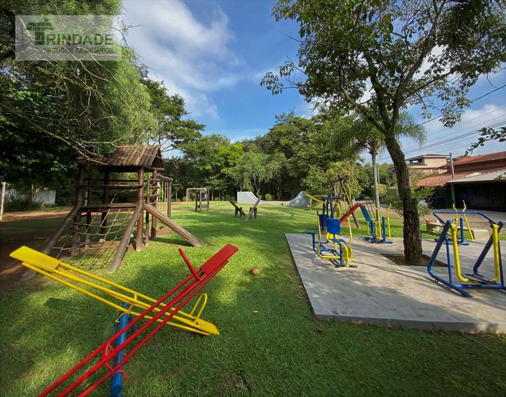 Casa com 3 dormitórios / 1 suíte em 2 lotes na Granja Viana, foto 2 de 32