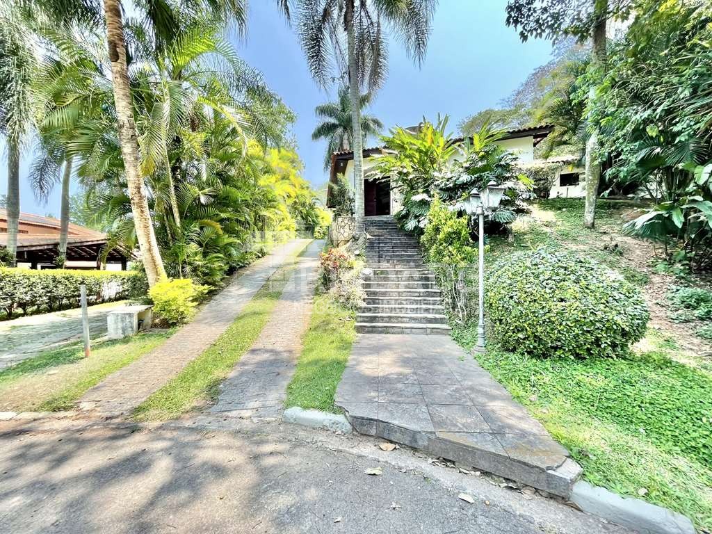 Casa impecável 90% térrea com 6 suítes na Granja Viana, foto 2 de 48