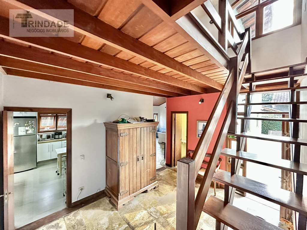 Casa com 4 dormitórios / 3 suítes, piscina, gourmet e muita natureza!, foto 27 de 55