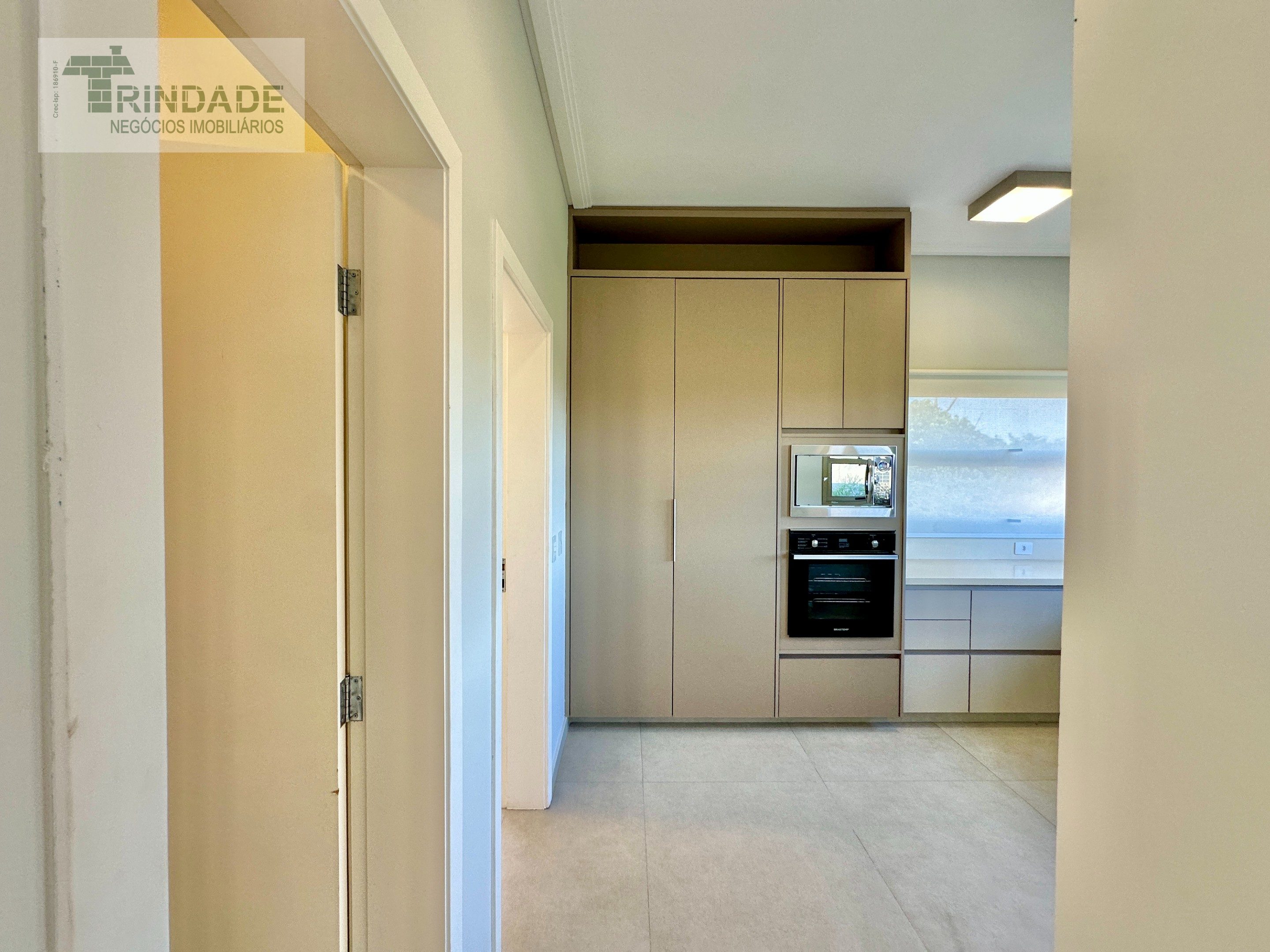 Casa impecável com 3 suítes, área gourmet, escritório e linda vista na Granja Viana, foto 19 de 56
