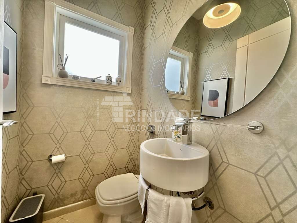 Casa impecável com 4 suítes no miolo da Granja Viana, foto 15 de 46