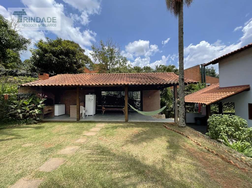Casa confortável com 6 dormitórios / 1 suíte na Granja Viana, foto 37 de 48