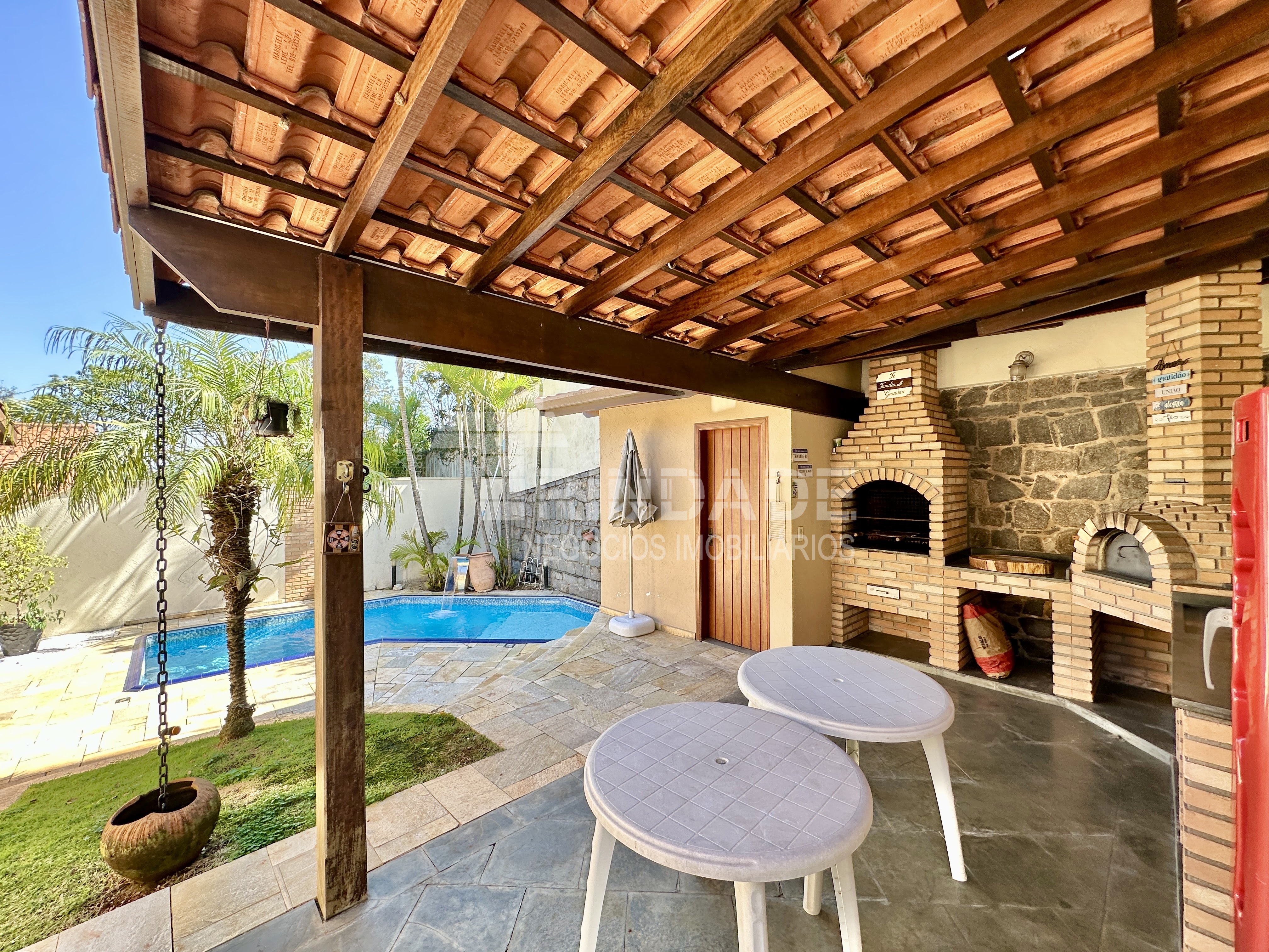 Casa com 3 dormitórios (sendo 1 suíte), lareira, piscina e gourmet, foto 23 de 46