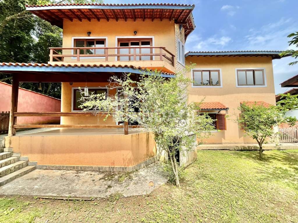 Casa com 5 dormitórios / sendo 2 suítes na Granja Viana, foto 36 de 45