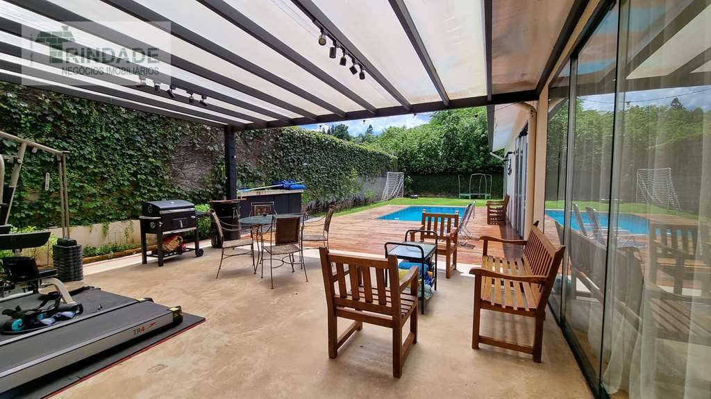 Linda casa térrea com 3 suítes na Granja Viana, foto 14 de 48