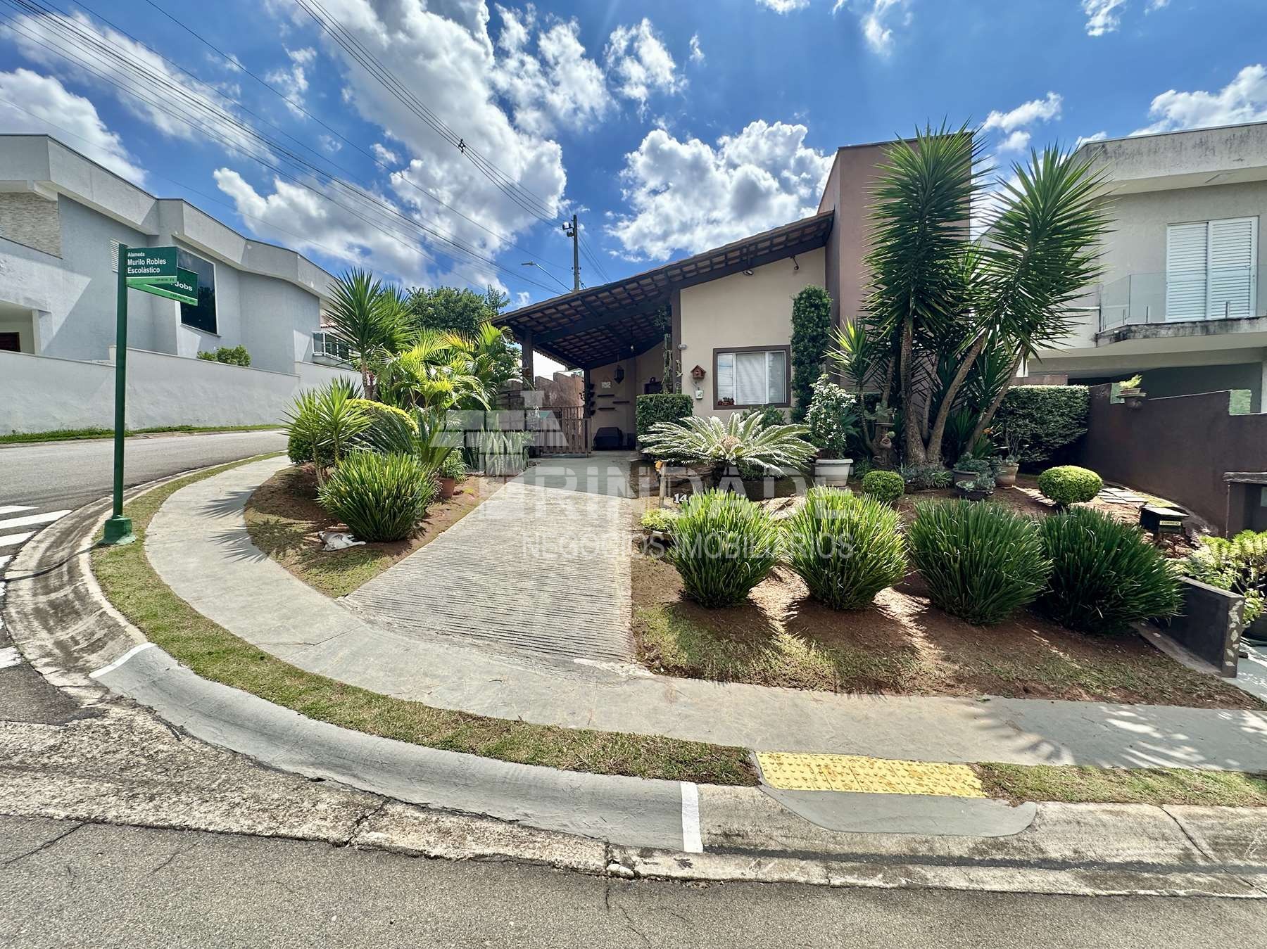 Casa Térrea com 2 dormitórios / 1 suíte na Granja Viana, foto 7 de 51