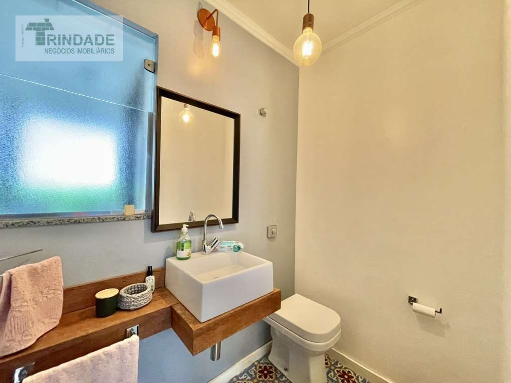 Casa com 4 dormitórios / 2 suíte na Granja Viana, foto 22 de 53