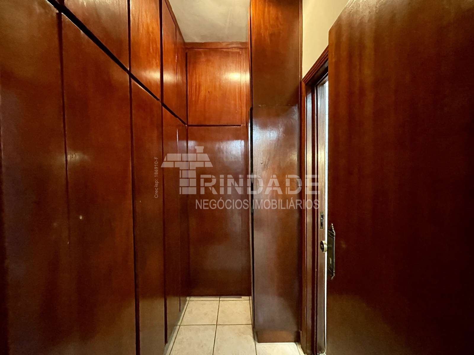 Casa térrea com 3 suítes na Granja Viana, foto 3 de 48