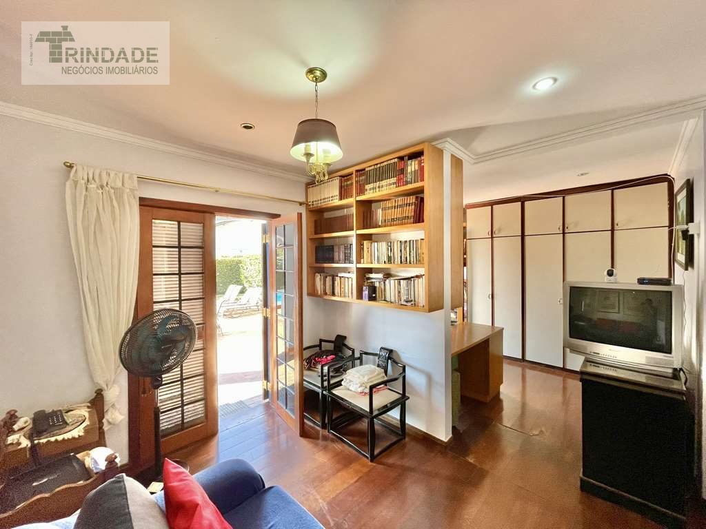 2 CASAS no mesmo lote, 6 dormitórios/5 suítes na Granja Viana, foto 18 de 59