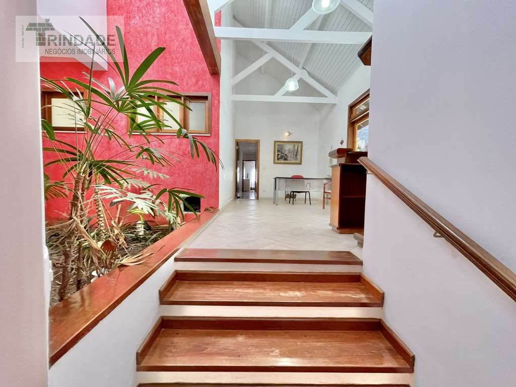 Casa impecável com 5 dormitórios / 3 suítes na Granja Viana, foto 37 de 53