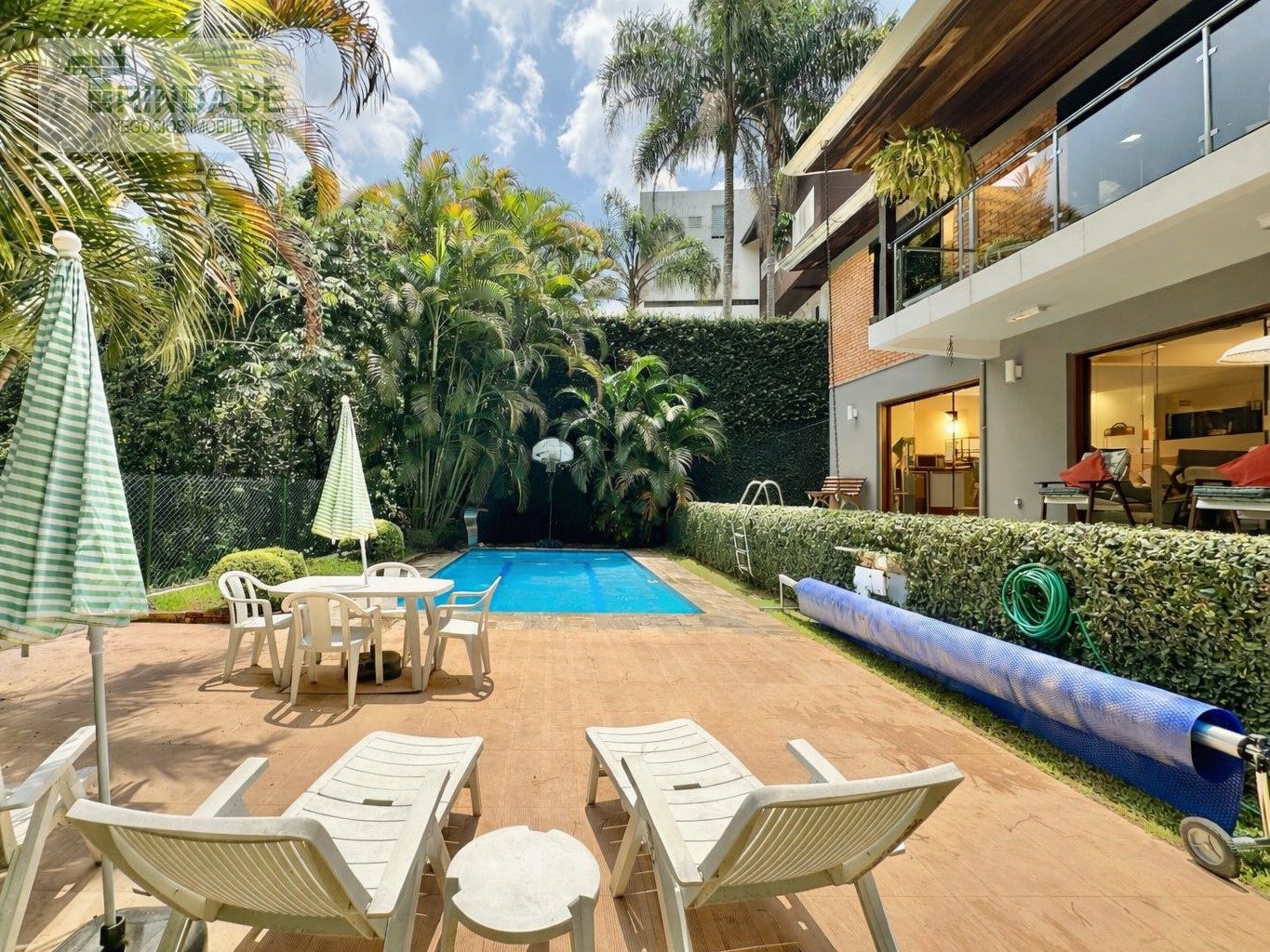 Casa com 4 dormitórios / 1 suíte na Granja Viana, foto 18 de 54