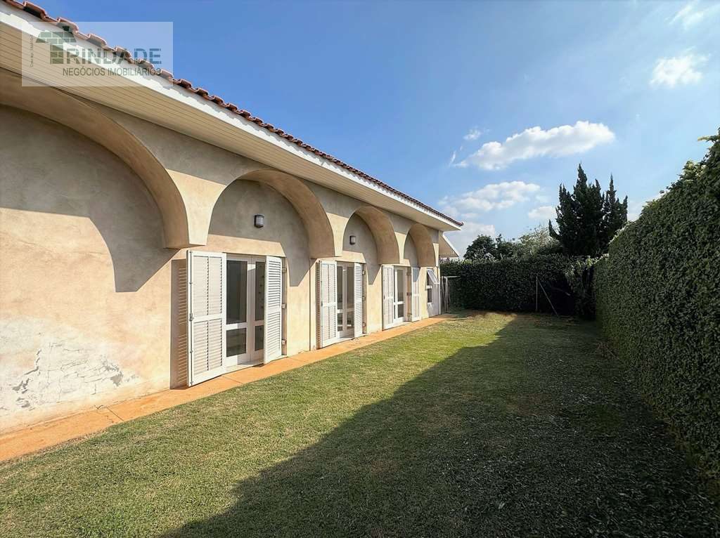 Casa térrea com 3 suítes na Granja Viana, foto 31 de 42