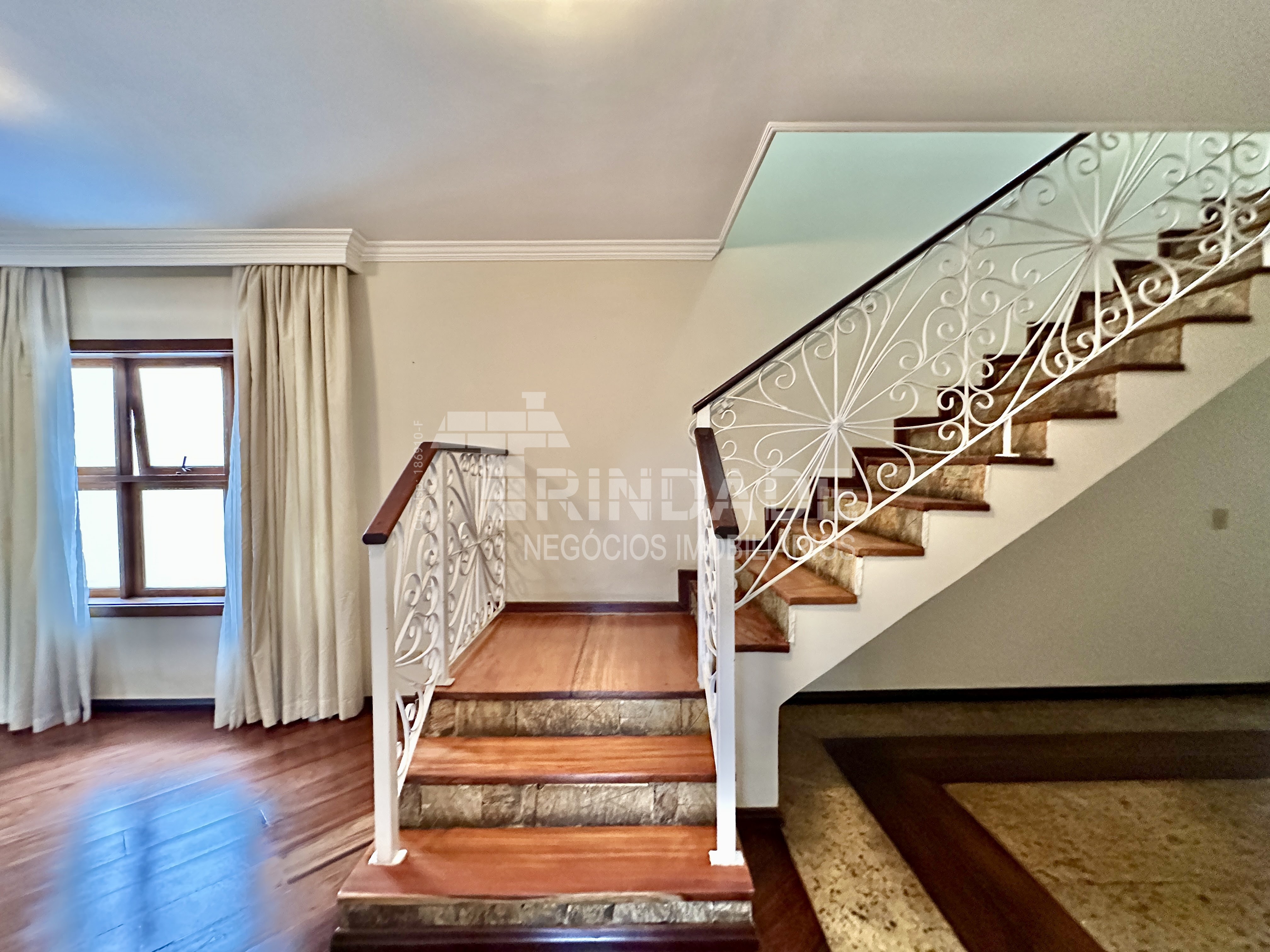 Casa com 4 dormitórios / 2 suítes / piscina por 1.600.000,00, foto 42 de 65