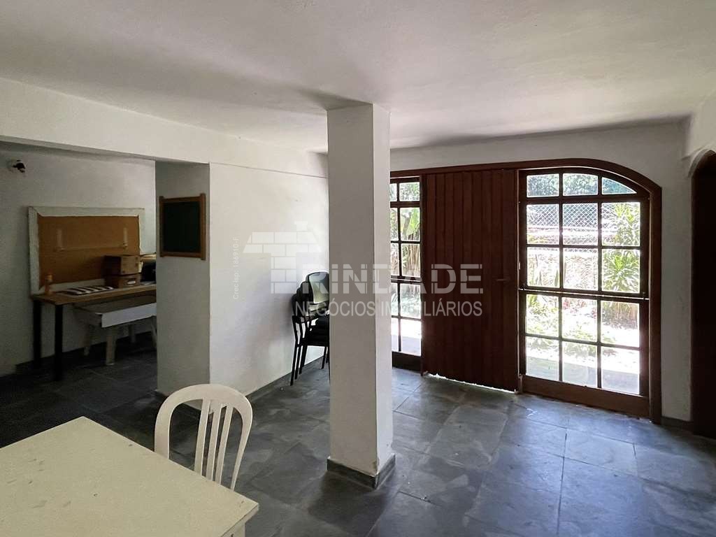 Linda Casa com 4 dormitórios / 2 suíte na Granja Viana, foto 54 de 55