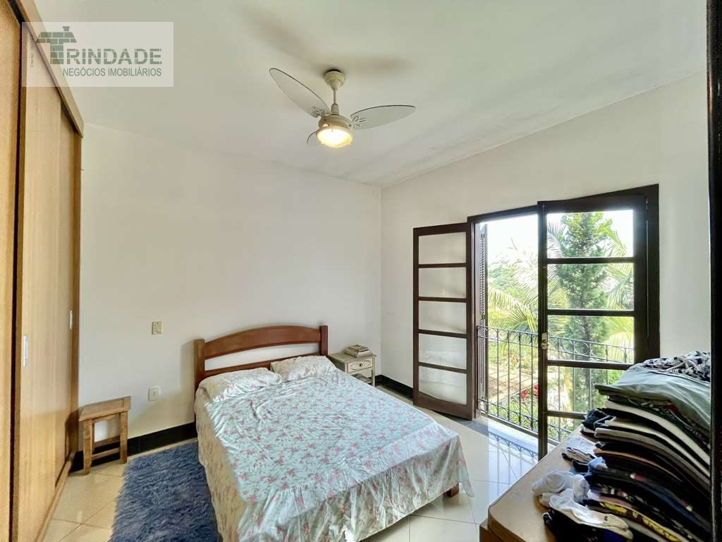 Casa com 4 dormitórios / 2 suíte na Granja Viana, foto 32 de 53