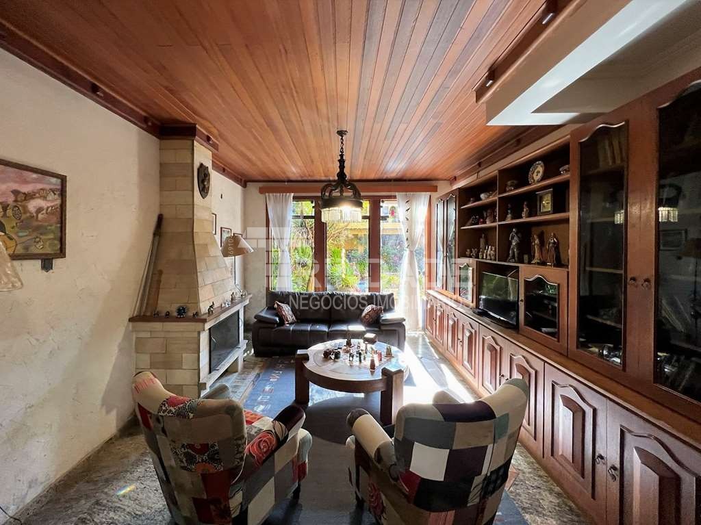 Casa com 4 dormitórios na Granja Viana, foto 7 de 38