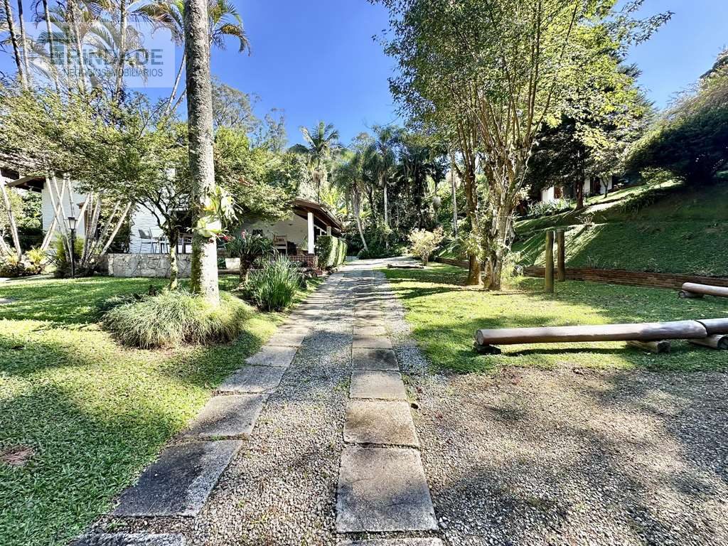 Casa térrea, impecável com 3 dormitórios / 1 suíte na Granja Viana, foto 8 de 50