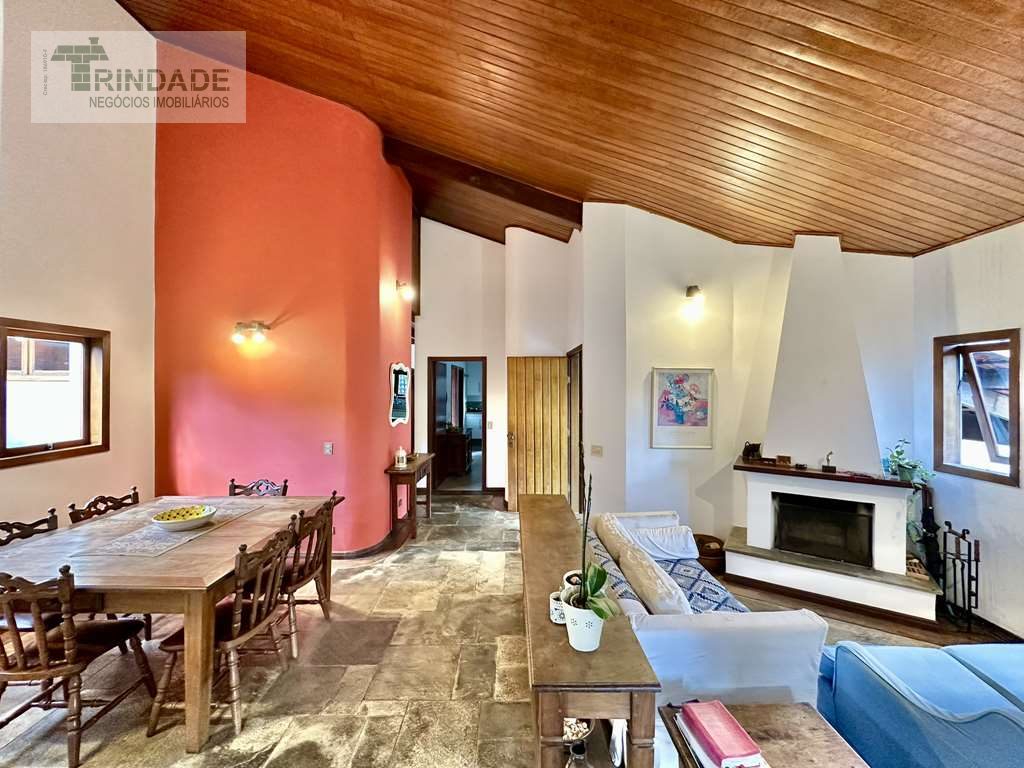 Casa com 4 dormitórios / 3 suítes, piscina, gourmet e muita natureza!, foto 12 de 55