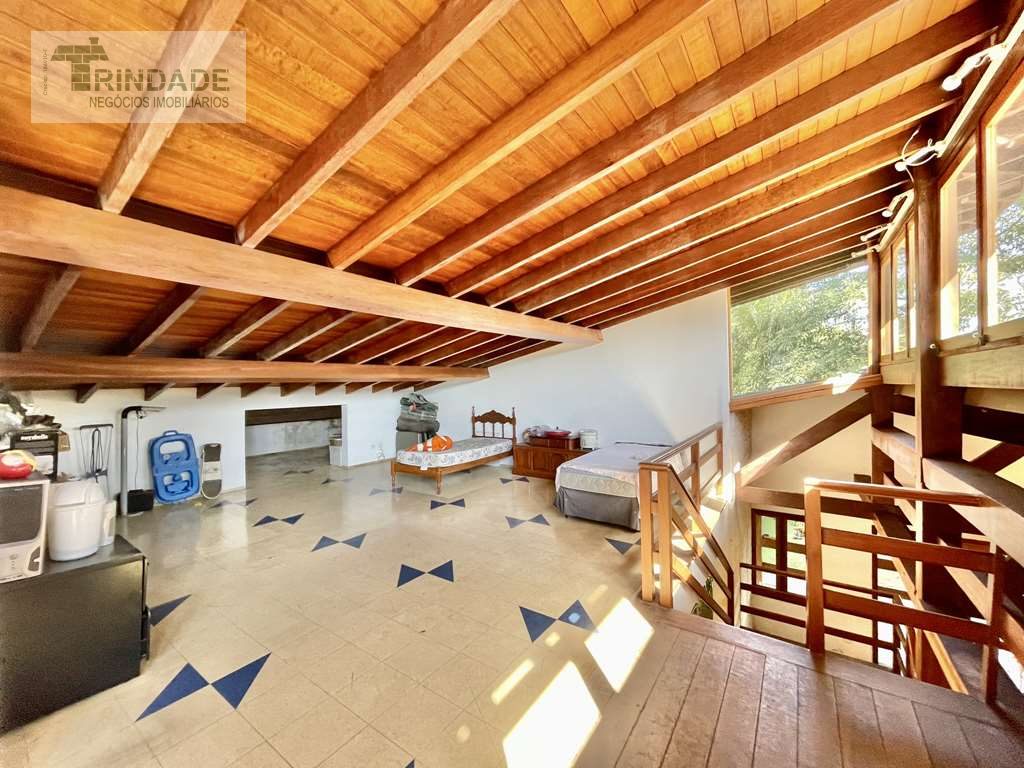 Casa impecável com 5 dormitórios / 3 suítes na Granja Viana, foto 24 de 53