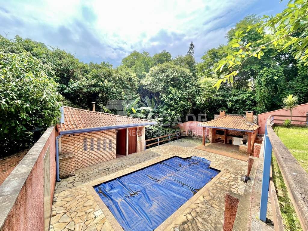 Casa com 5 dormitórios / sendo 2 suítes na Granja Viana, foto 33 de 45