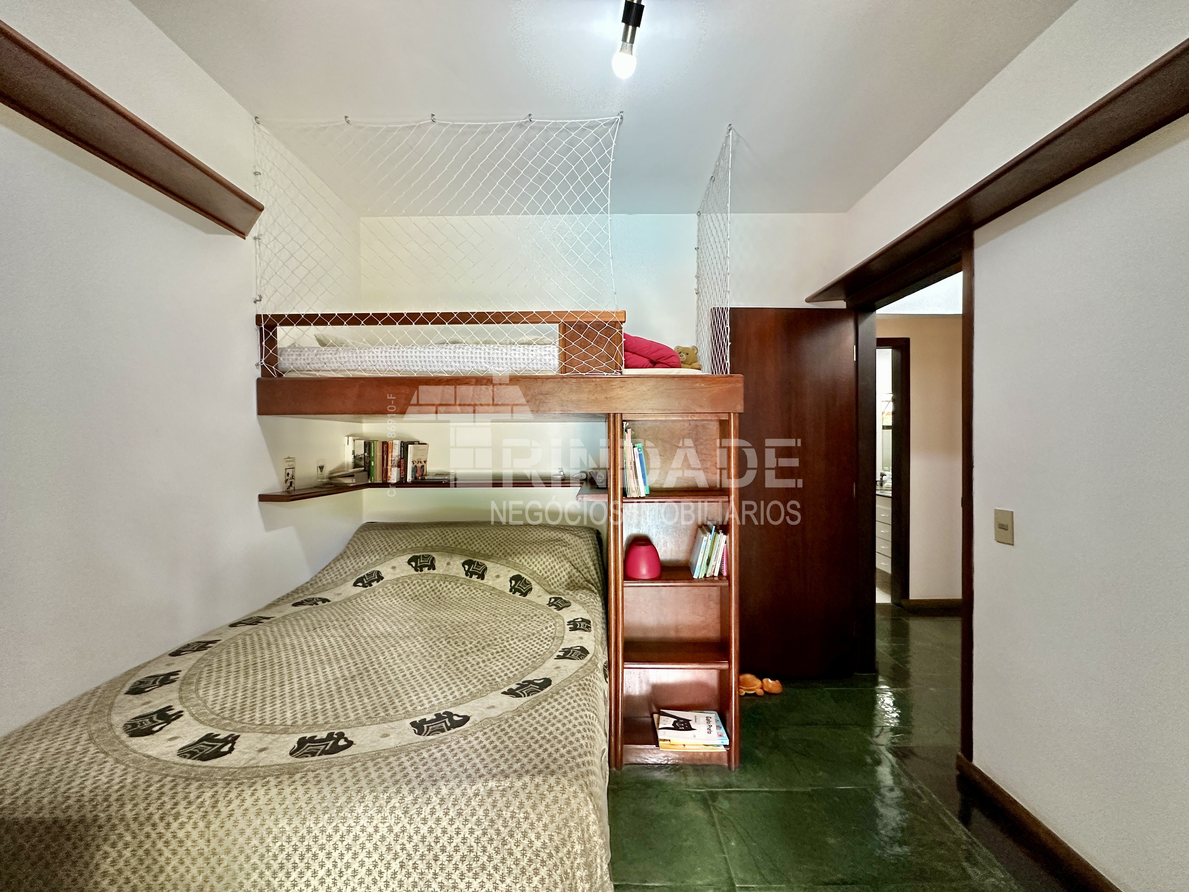 Casa 3 dormitórios / 1suíte. TÉRREA, privacidade, avarandada e piscina na Granja Viana, foto 39 de 47
