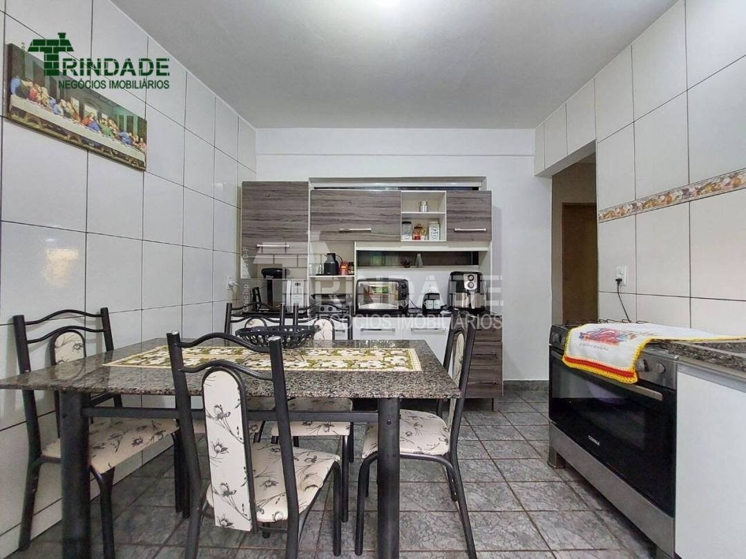 Casa com 5 dormitórios, 244 m², foto 29 de 31