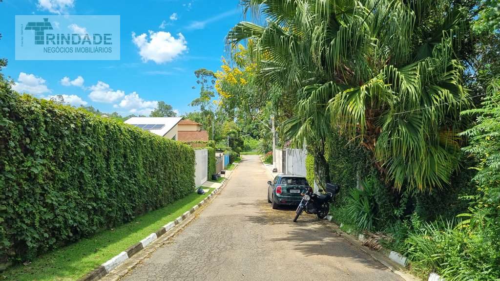 Linda casa térrea com 3 suítes na Granja Viana, foto 20 de 48