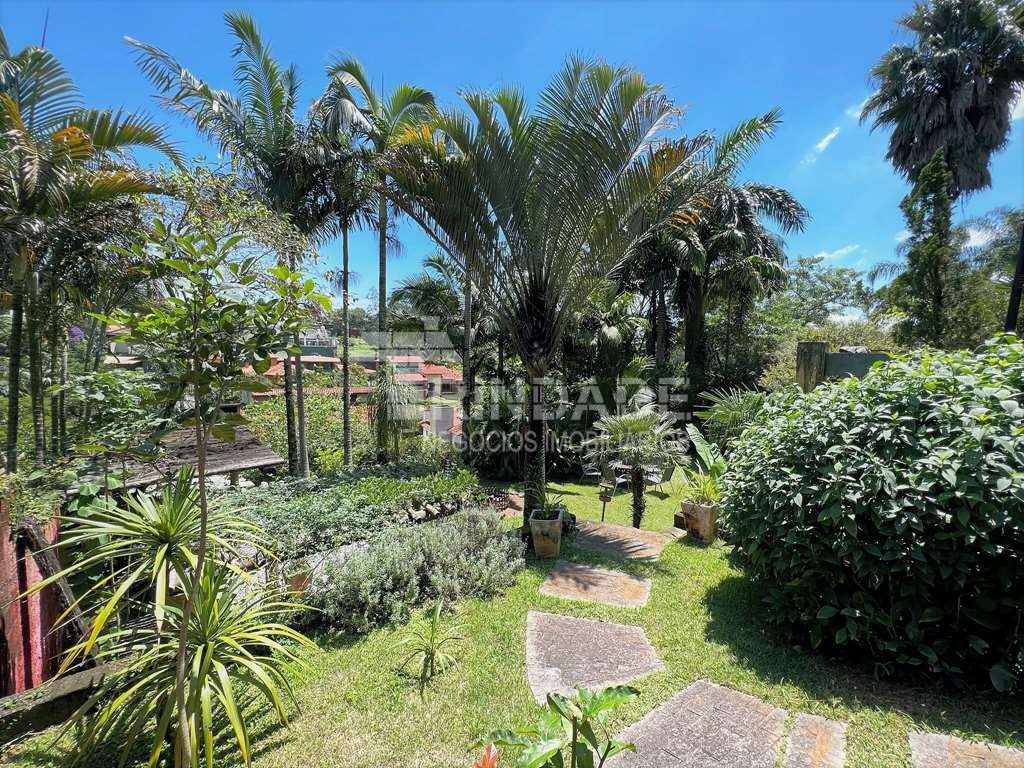 Casa com 5 dormitórios / 2suítes - Rústica e gourmet na Granja Viana, foto 64 de 65
