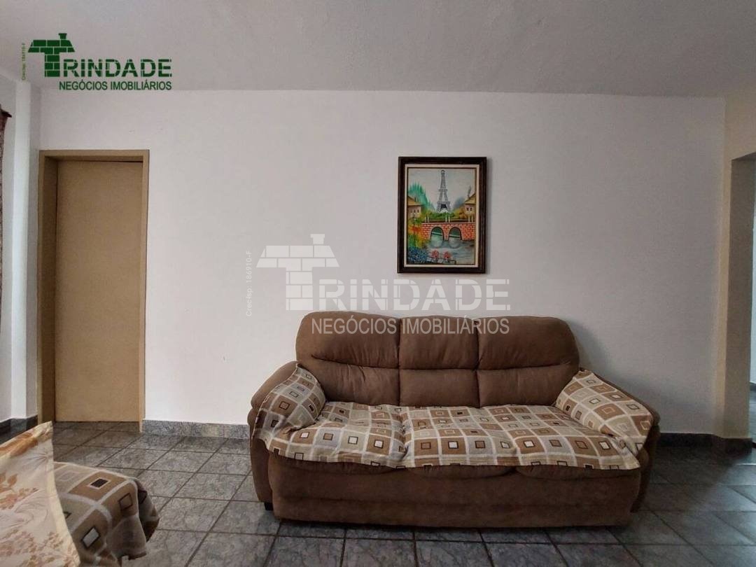 Casa com 5 dormitórios, 244 m², foto 17 de 31