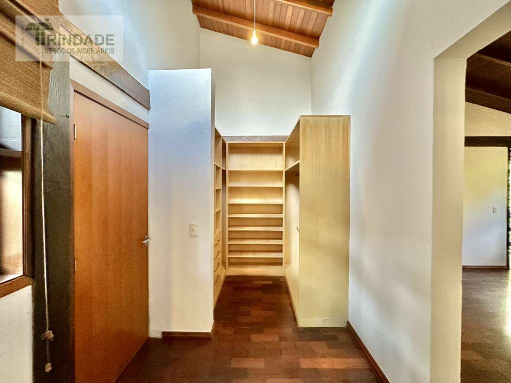 Casa com 5 dormitórios / 3 suítes na Granja Viana, foto 32 de 53