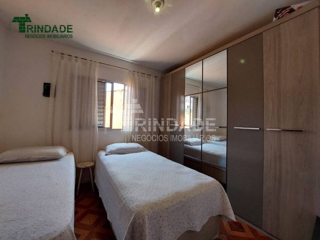Casa com 7 dormitórios, 268 m², foto 19 de 44