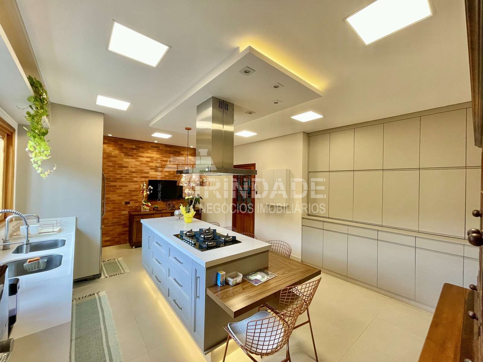Casa térrea com 3 suítes na Granja Viana, foto 6 de 48