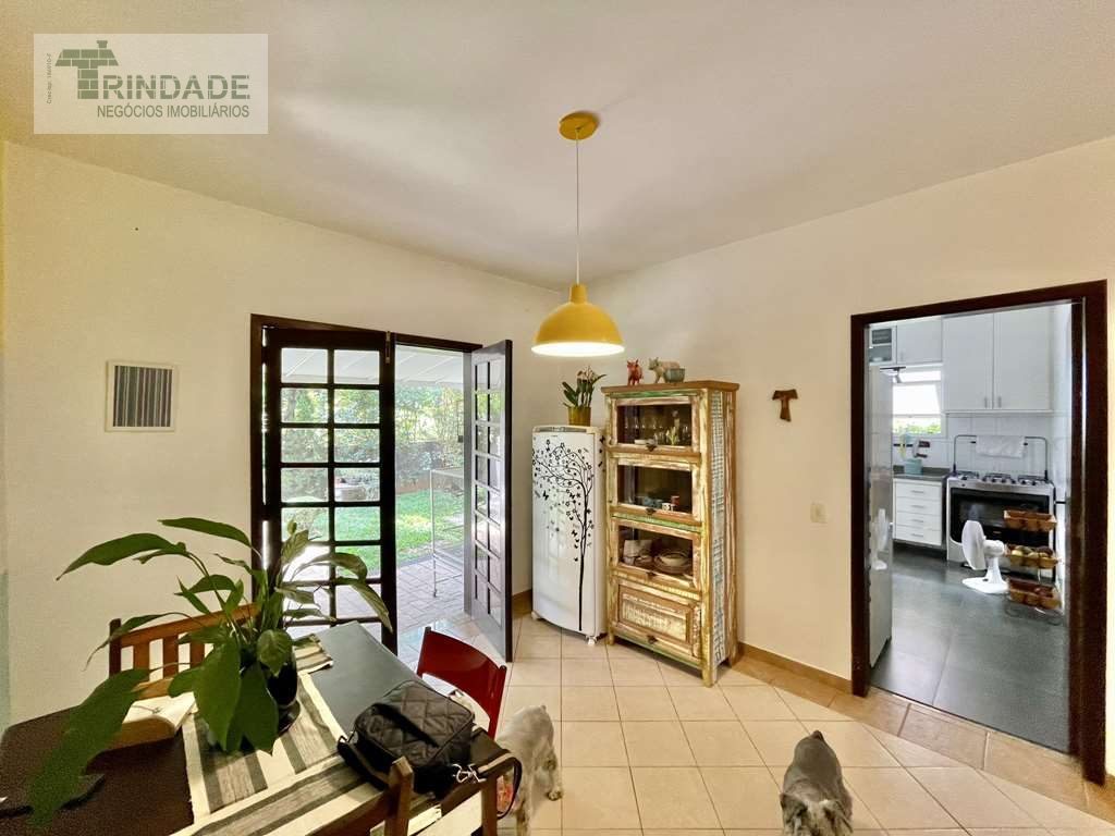 Casa com 4 dormitórios / 2 suíte na Granja Viana, foto 24 de 53