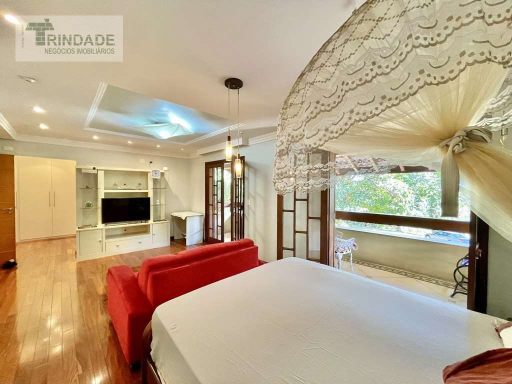 Casa impecável com 5 dormitórios / 3 suítes na Granja Viana, foto 42 de 53