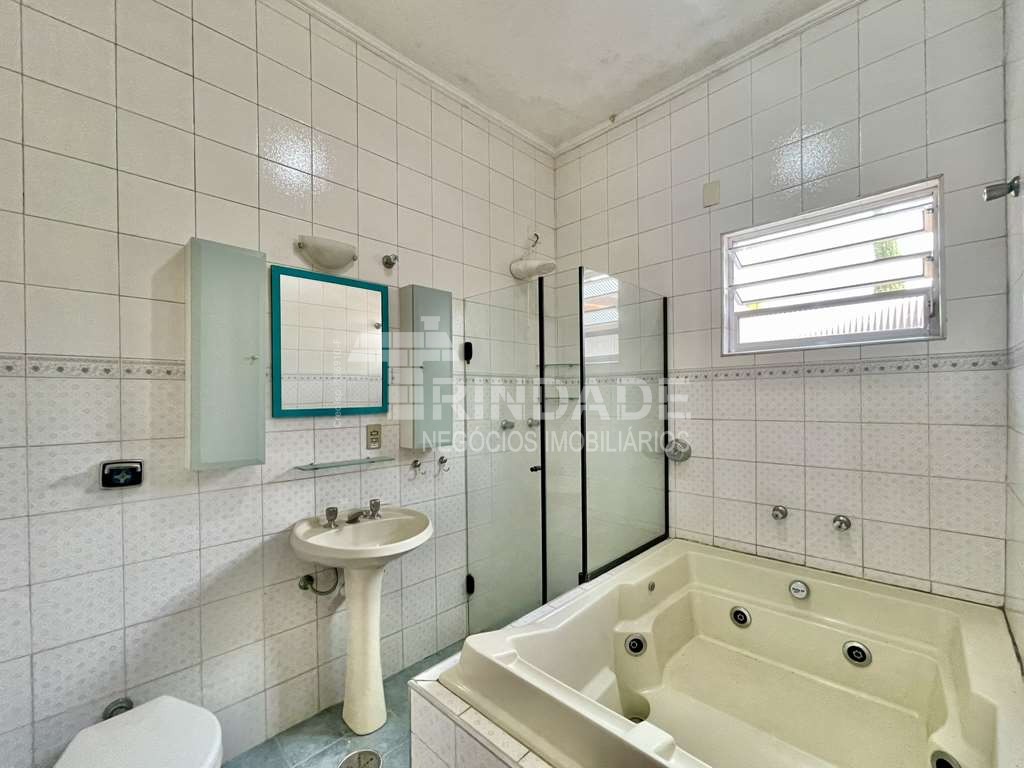Casa com 5 dormitórios / sendo 2 suítes na Granja Viana, foto 23 de 45