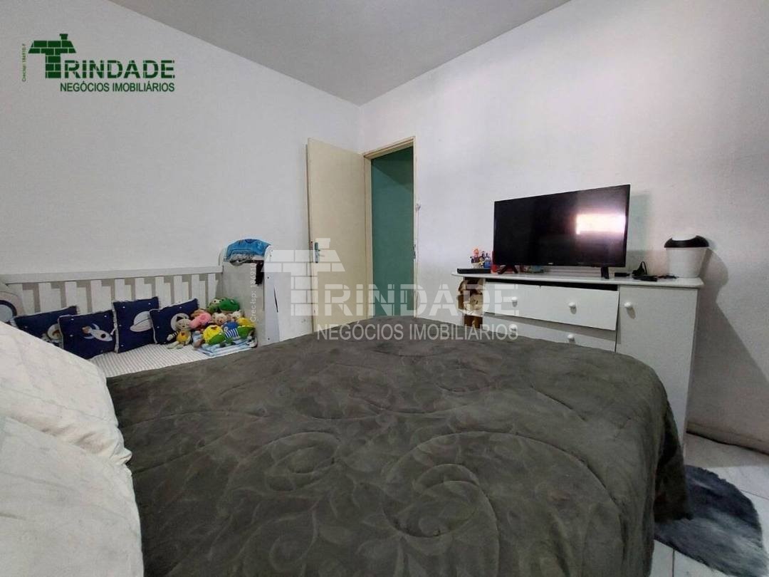 Casa com 7 dormitórios, 268 m², foto 37 de 44