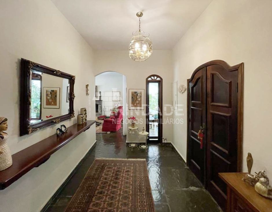 Linda Casa com 4 dormitórios / 2 suíte na Granja Viana, foto 11 de 55