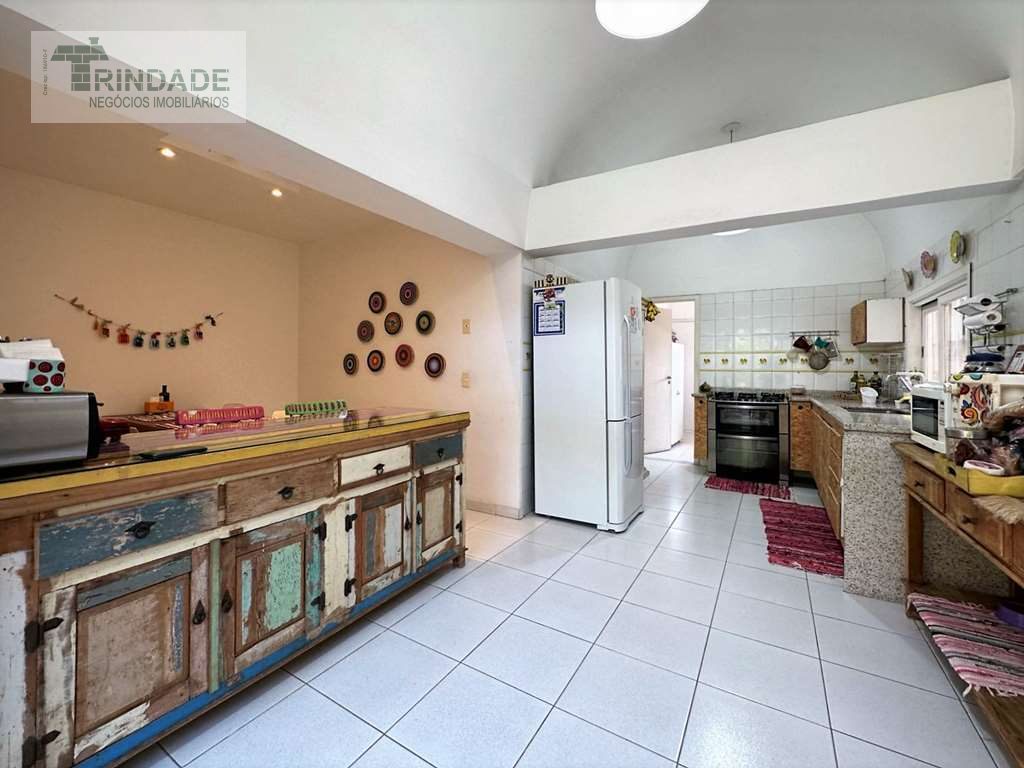 Casa térrea com 3 suítes na Granja Viana, foto 24 de 42