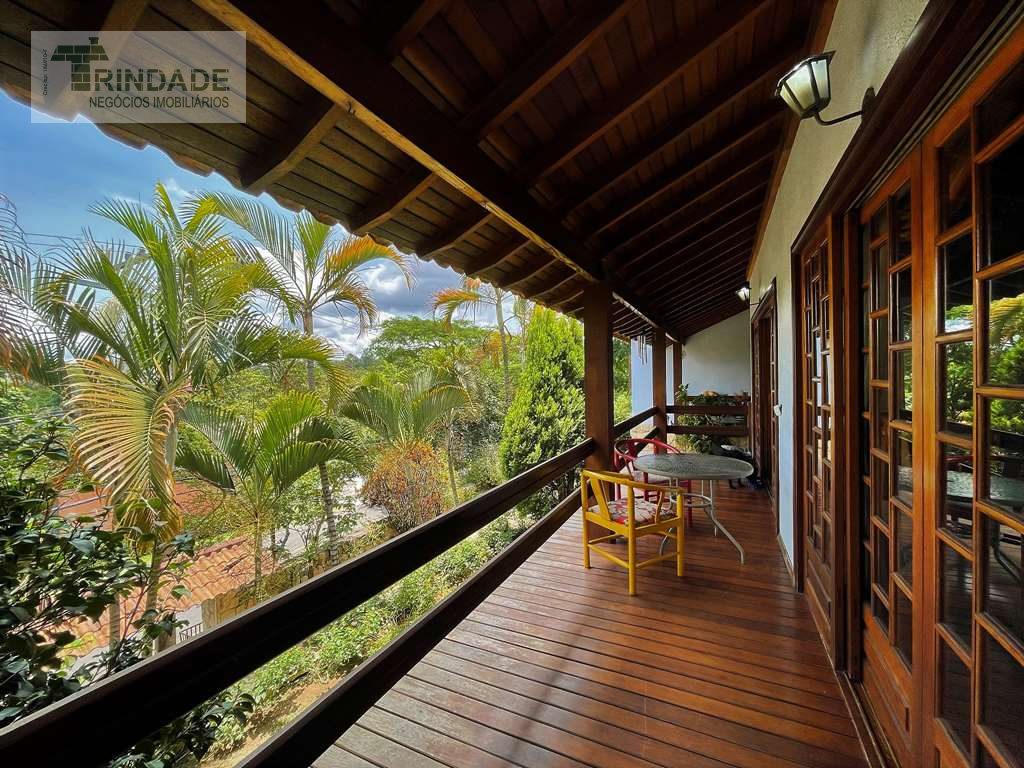 Casa confortável com 6 dormitórios / 1 suíte na Granja Viana, foto 19 de 48