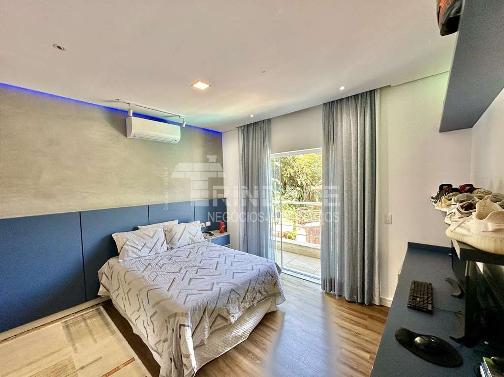 Casa impecável com 4 dormitórios / 3 suítes na Granja Viana, foto 49 de 53