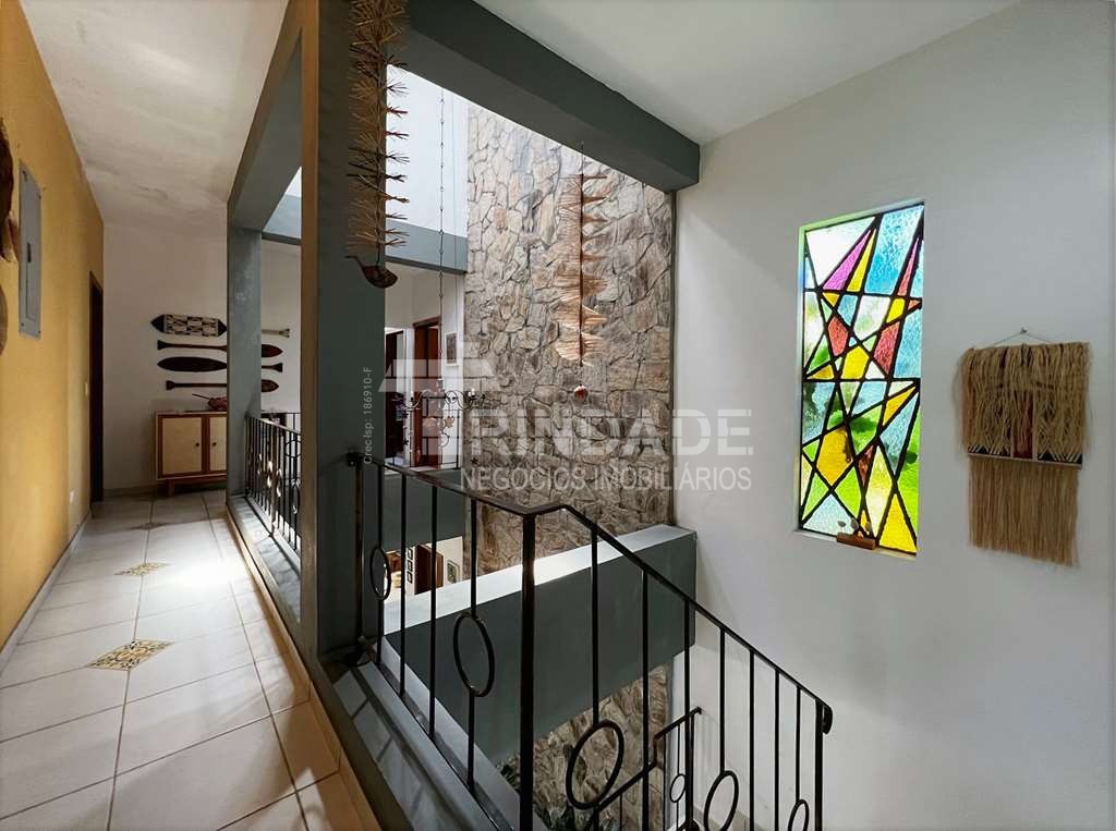 Casa com 5 dormitórios / 2suítes - Rústica e gourmet na Granja Viana, foto 31 de 65