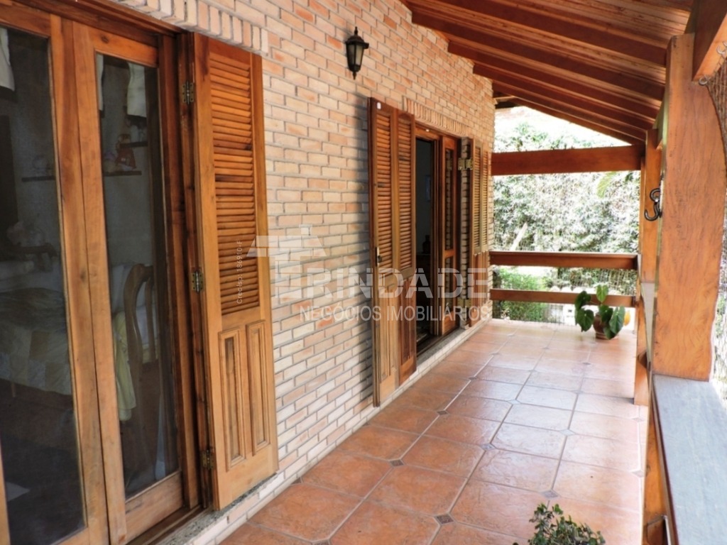 Casa com 5 dormitórios / sendo 3 suítes na Granja Viana por 1.690.000,00, foto 21 de 28