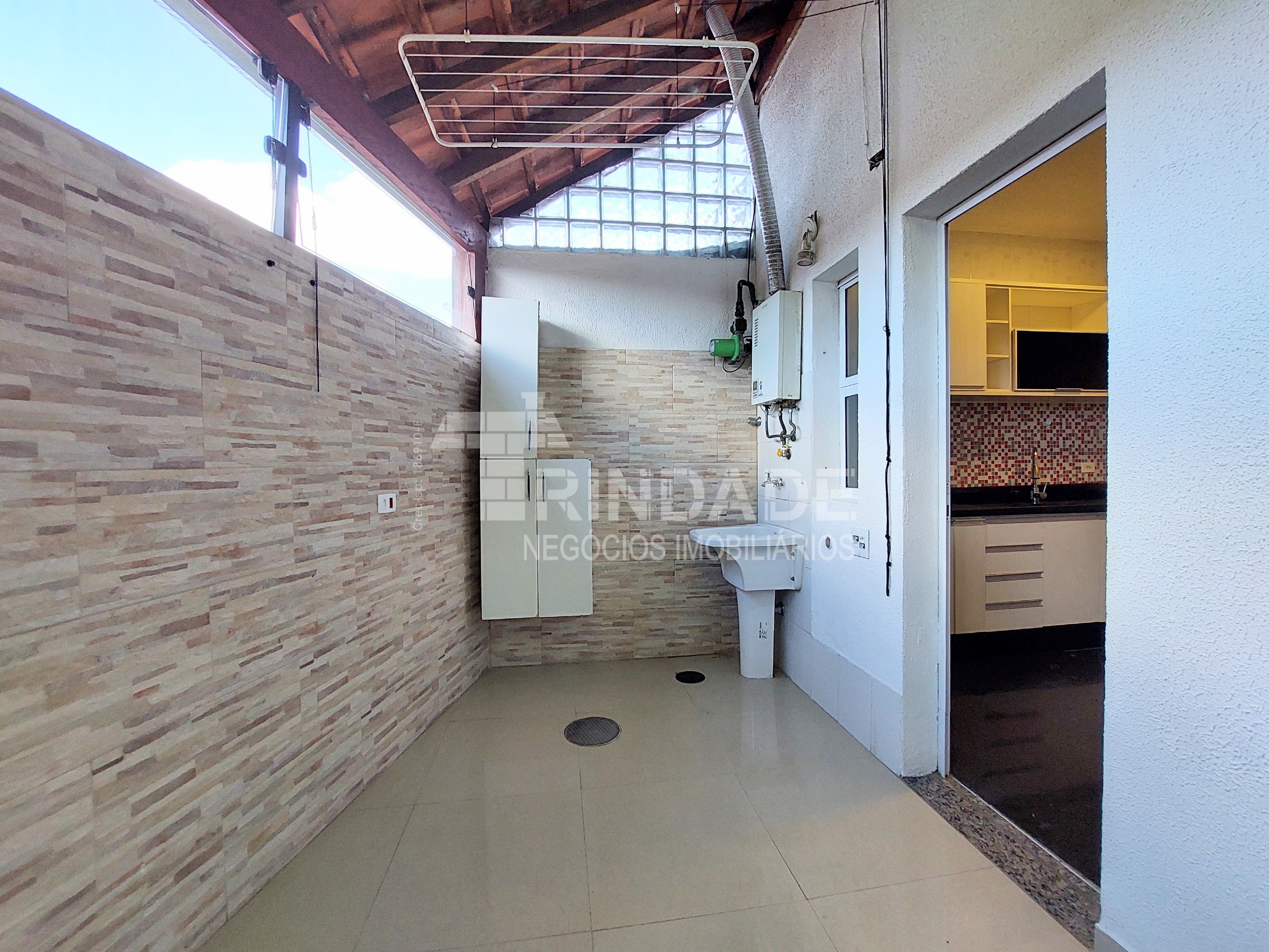Linda Casa com 3 dormitórios / 1 suíte na Granja Viana, foto 33 de 48
