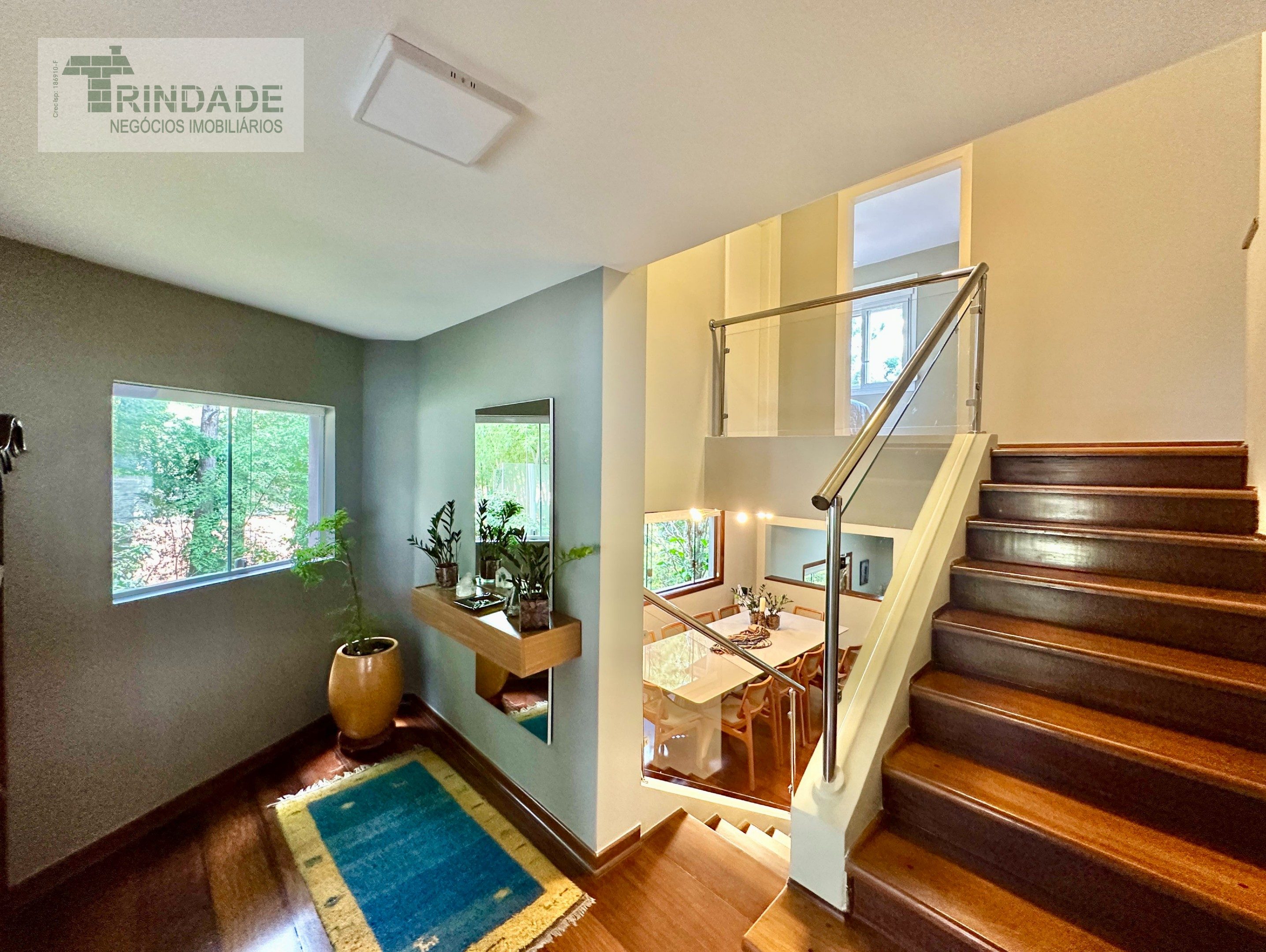 Casa com 4 dormitórios / 1 suíte na Granja Viana, foto 4 de 54