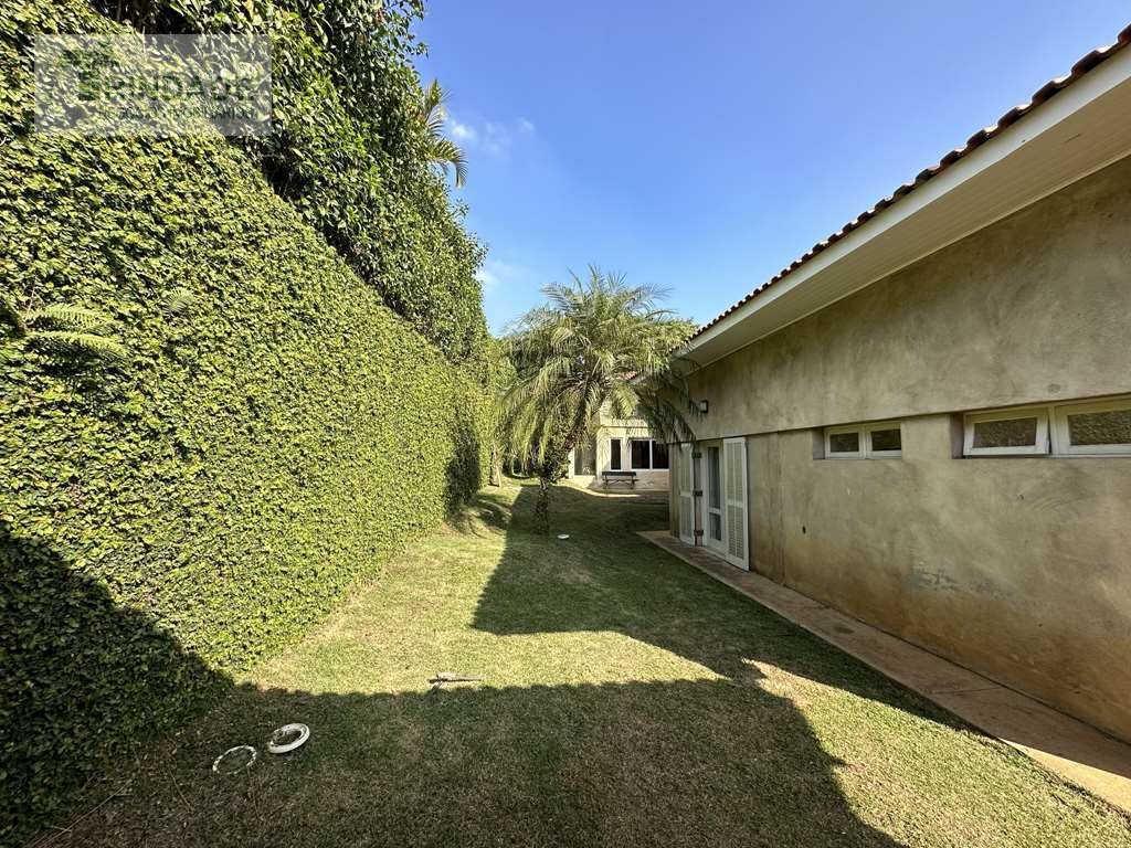 Casa térrea com 3 suítes na Granja Viana, foto 39 de 42